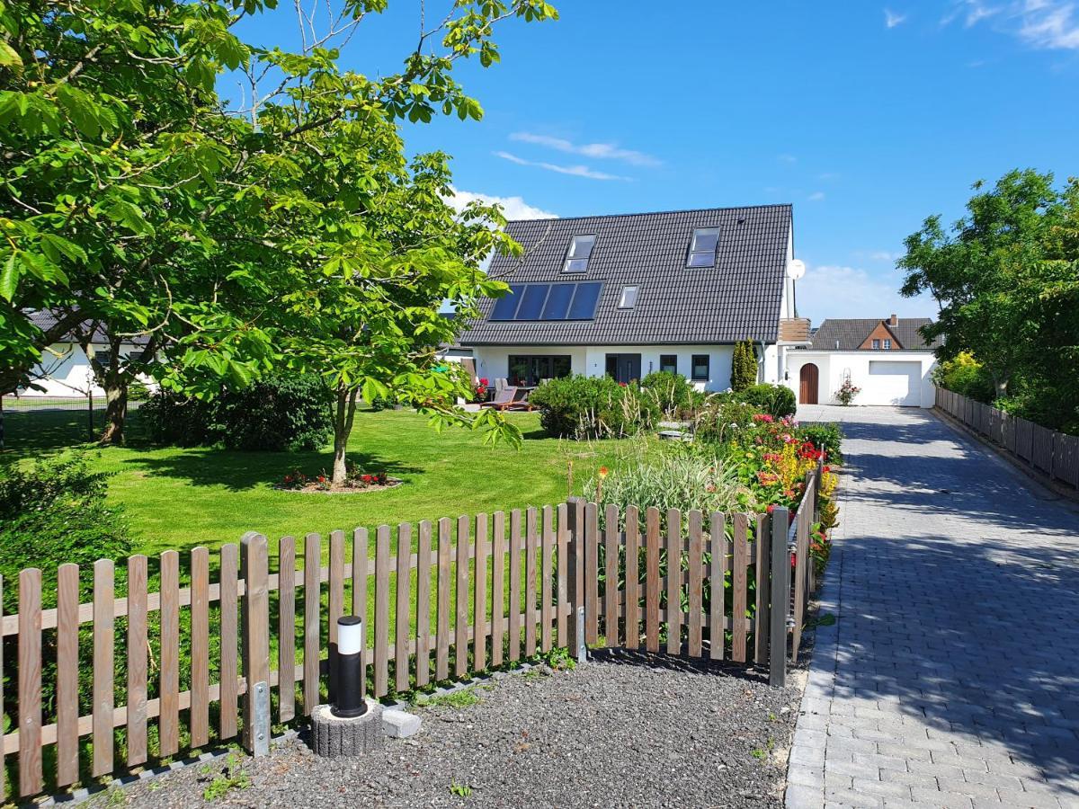 Ferienhaus Meerblick Pellworm Exterior foto